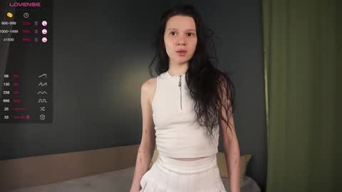 Snapshot of udelaborom chatting on 02-01-25, 08:05 Lili online show from 02-01-25, 08:05