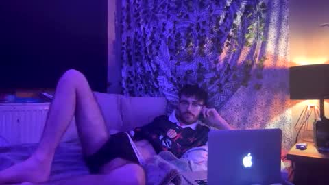 uhhstephen online show from 12-20-25, 09:44