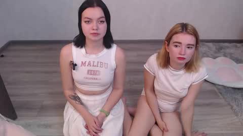 Snapshot of uki_meow246 chatting on 10-24-25, 07:10 Uki online show from 10-24-25, 07:10