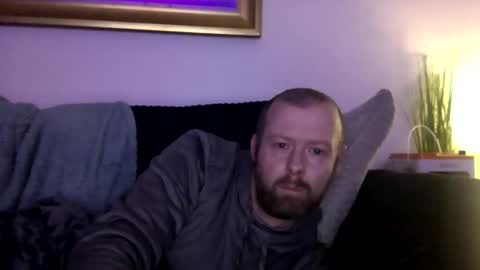 ukmatty3 online show from 10-28-25, 06:21