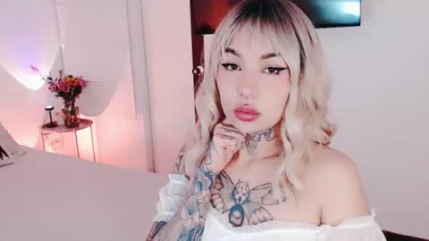 Martina online show from 07-09-26, 01:09
