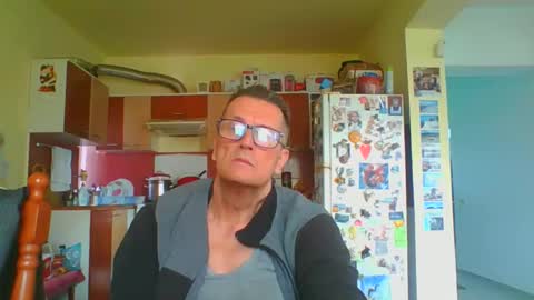 ulmeni4 online show from 05-15-26, 03:08