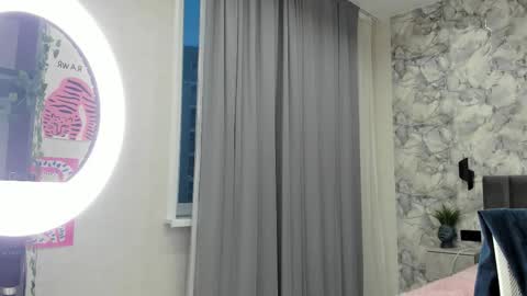 Melena online show from 10-31-25, 12:44