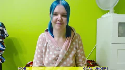 Snapshot of ultra_meow chatting on 07-28-26, 06:20 Roxy online show from 07-28-26, 06:20
