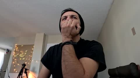 Snapshot of ultratoaster chatting on 01-02-25, 07:51 ultratoaster online show from 01-02-25, 07:51