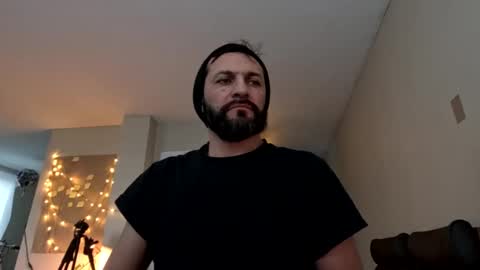 Snapshot of ultratoaster chatting on 01-02-25, 10:55 ultratoaster online show from 01-02-25, 10:55