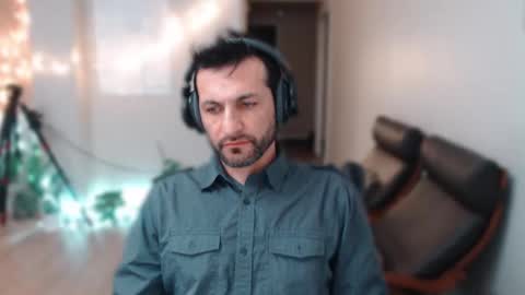 Snapshot of ultratoaster chatting on 01-14-25, 01:58 ultratoaster online show from 01-14-25, 01:58