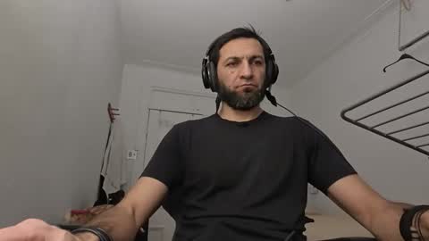 Snapshot of ultratoaster chatting on 12-17-25, 08:04 ultratoaster online show from 12-17-25, 08:04