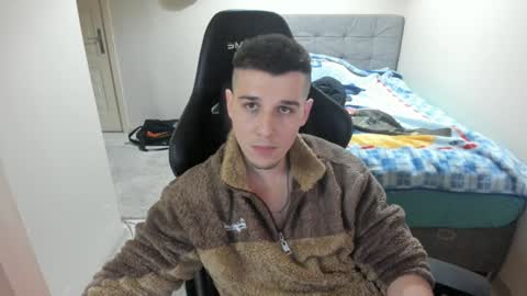 Snapshot of ulxer chatting on 12-29-24, 11:18 hi im mike tyson - online show from 12-29-24, 11:18