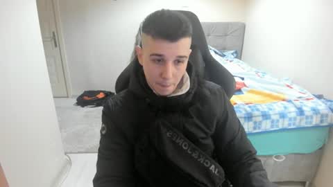 Snapshot of ulxer chatting on 01-02-25, 08:46 hi im mike tyson - online show from 01-02-25, 08:46