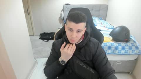 Snapshot of ulxer chatting on 01-18-25, 07:37 hi im mike tyson - online show from 01-18-25, 07:37
