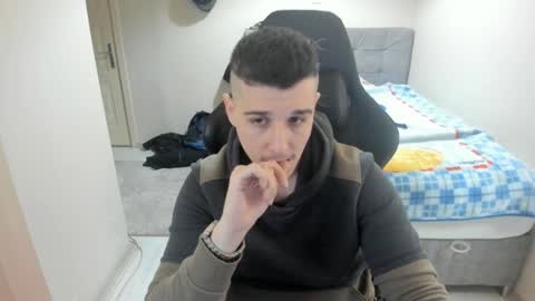 Snapshot of ulxer chatting on 01-24-25, 09:05 hi im mike tyson - online show from 01-24-25, 09:05