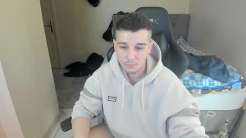 Snapshot of ulxer chatting on 01-27-25, 10:27 hi im mike tyson - online show from 01-27-25, 10:27