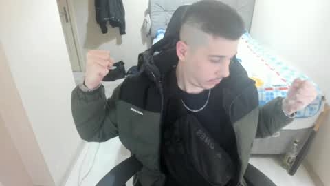 Snapshot of ulxer chatting on 02-08-25, 07:38 hi im mike tyson - online show from 02-08-25, 07:38