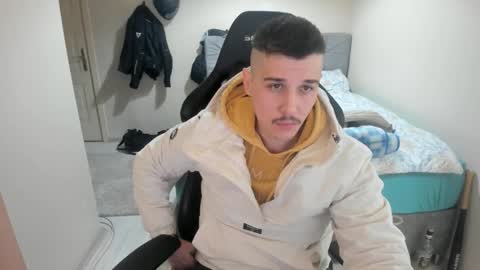 Snapshot of ulxer chatting on 02-20-25, 07:08 hi im mike tyson - online show from 02-20-25, 07:08