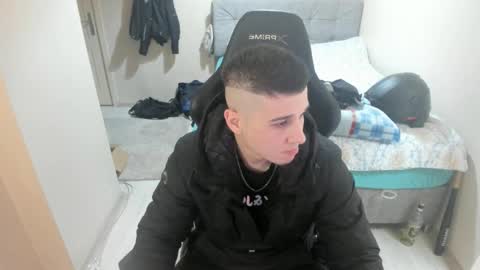 Snapshot of ulxer chatting on 03-06-25, 08:16 hi im mike tyson - online show from 03-06-25, 08:16