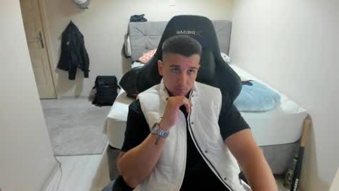 Snapshot of ulxer chatting on 09-26-25, 07:40 hi im mike tyson - online show from 09-26-25, 07:40