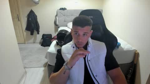 Snapshot of ulxer chatting on 09-27-25, 07:30 hi im mike tyson - online show from 09-27-25, 07:30