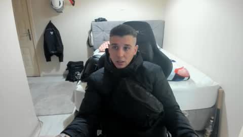 Snapshot of ulxer chatting on 10-02-25, 08:05 hi im mike tyson - online show from 10-02-25, 08:05