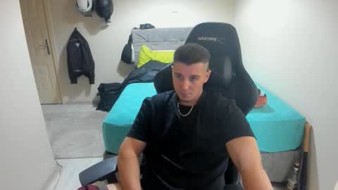 Snapshot of ulxer chatting on 10-04-25, 07:56 hi im mike tyson - online show from 10-04-25, 07:56