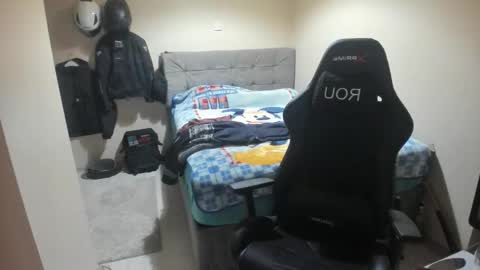 hi im mike tyson -  online show from 04-27-26, 07:12