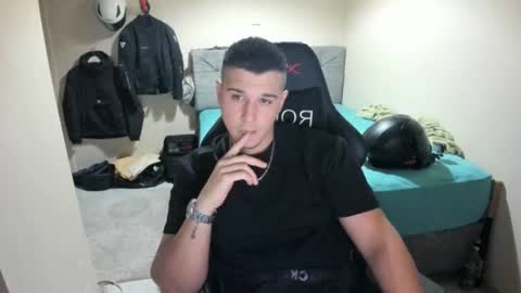 Snapshot of ulxer chatting on 07-17-26, 07:08 hi im mike tyson - online show from 07-17-26, 07:08