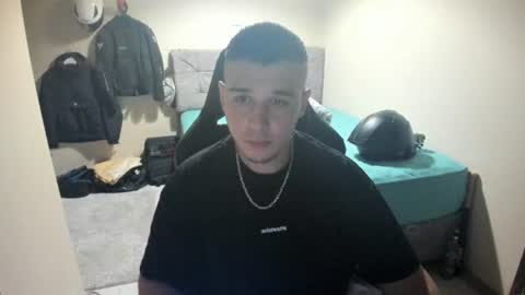 Snapshot of ulxer chatting on 08-06-26, 08:11 hi im mike tyson - online show from 08-06-26, 08:11