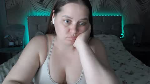 Snapshot of ulystar chatting on 05-15-26, 07:48 Ulyana online show from 05-15-26, 07:48