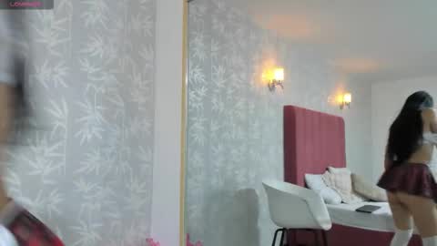 umiko peach  online show from 11-20-25, 12:16