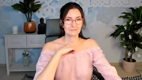 Snapshot of unatera chatting on 11-01-25, 05:20 UnaTera online show from 11-01-25, 05:20