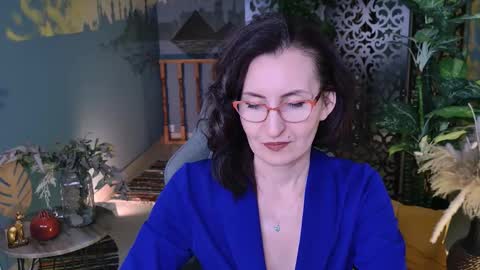 Snapshot of unatera chatting on 12-14-25, 05:24 UnaTera online show from 12-14-25, 05:24