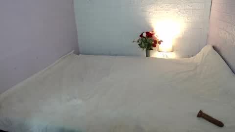 Snapshot of uncut_queen chatting on 03-10-26, 01:54 LOVELY JANE online show from 03-10-26, 01:54