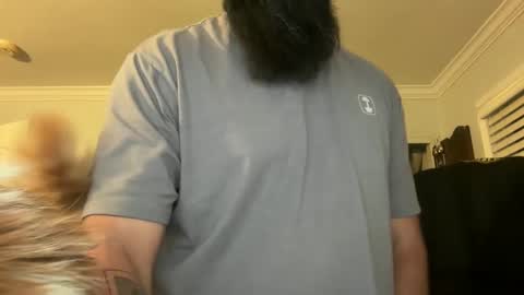 Snapshot of uncutbeard129840 chatting on 10-13-25, 04:23 uncutbeard129840 online show from 10-13-25, 04:23