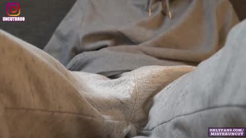 Snapshot of uncutgerman420 chatting on 11-06-25, 08:54 Mister Uncut online show from 11-06-25, 08:54