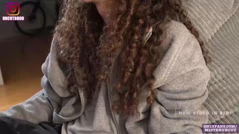 Snapshot of uncutgerman420 chatting on 11-22-25, 08:52 Mister Uncut online show from 11-22-25, 08:52