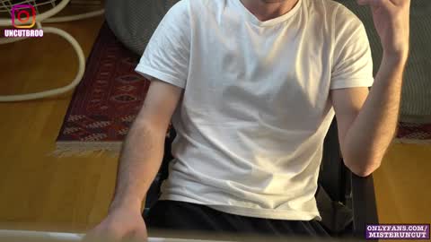 Snapshot of uncutgerman420 chatting on 01-17-26, 08:56 Mister Uncut online show from 01-17-26, 08:56