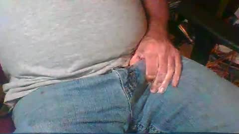 Snapshot of uncutmike7x5 chatting on 12-25-24, 02:25 uncutmike7x5 online show from 12-25-24, 02:25