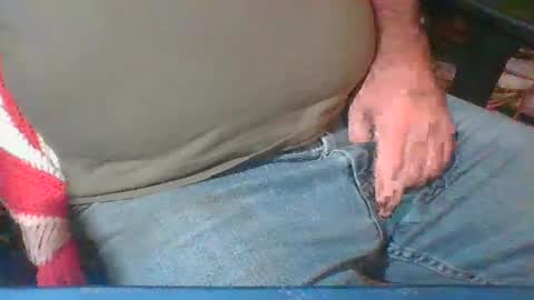 Snapshot of uncutmike7x5 chatting on 01-24-25, 12:09 uncutmike7x5 online show from 01-24-25, 12:09