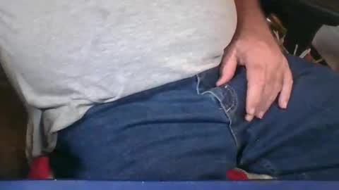 Snapshot of uncutmike7x5 chatting on 10-31-25, 05:03 uncutmike7x5 online show from 10-31-25, 05:03