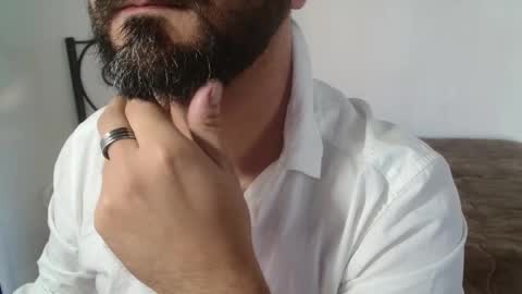 Snapshot of under_thedesk chatting on 12-02-25, 10:31 Giov online show from 12-02-25, 10:31