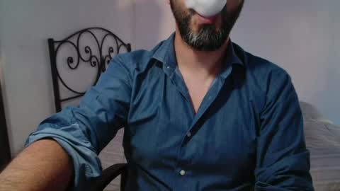 Giov online show from 05-16-26, 05:23