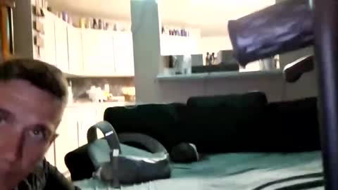 unfoldedlaundry online show from 06-06-26, 04:39