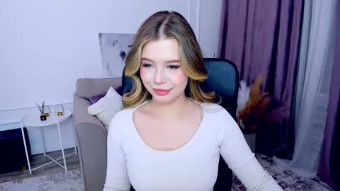 Snapshot of unforgettablalice chatting on 02-24-25, 07:41 Alice online show from 02-24-25, 07:41