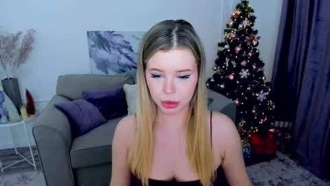 Snapshot of unforgettablalice chatting on 12-05-25, 08:27 Alice online show from 12-05-25, 08:27