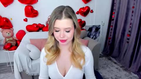 Snapshot of unforgettablalice chatting on 02-12-26, 08:26 Alice online show from 02-12-26, 08:26