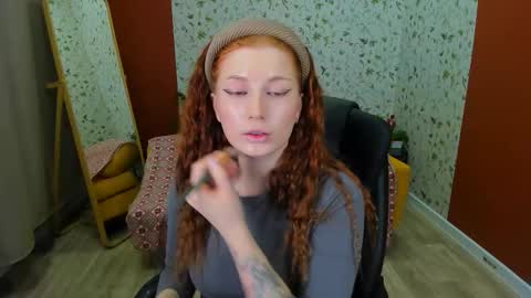 Snapshot of unicent chatting on 02-15-26, 08:49 Call me Mira thumbs up its make me happy online show from 02-15-26, 08:49