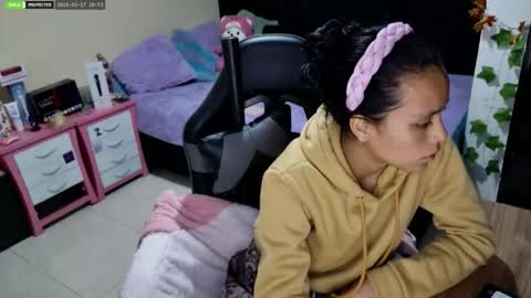 Snapshot of unicornio_sexxx chatting on 01-18-26, 01:53 Unicornio online show from 01-18-26, 01:53