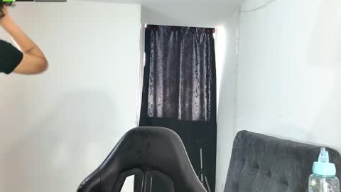 Snapshot of unicornio_sexxx chatting on 04-05-26, 03:20 Unicornio online show from 04-05-26, 03:20