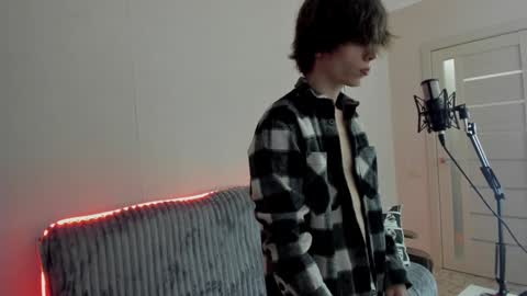 Snapshot of unitalex chatting on 12-04-24, 08:56 Alex online show from 12-04-24, 08:56