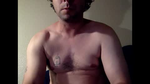 Snapshot of unluckyheroin187 chatting on 09-15-25, 09:20 sexy leonardo online show from 09-15-25, 09:20